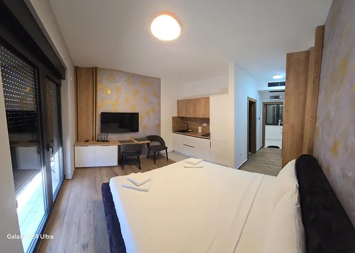 Demi * トレビニエ