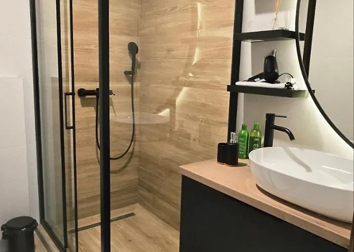 Demi トレビニエ